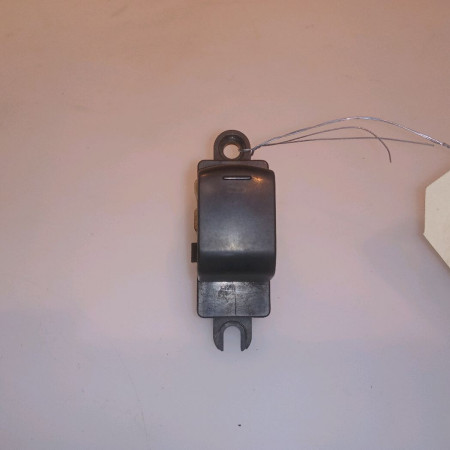 Commande lève-glace porte avant droite occasion NISSAN MICRA III Phase 1 04-1995->04-1999 1.4i 88ch 25411AX610