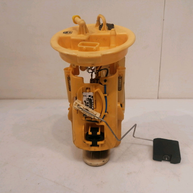 Jauge a carburant occasion B.M.W. SERIE 3 IV Phase 2 09-2001->03-2005 320d 16116768788 2