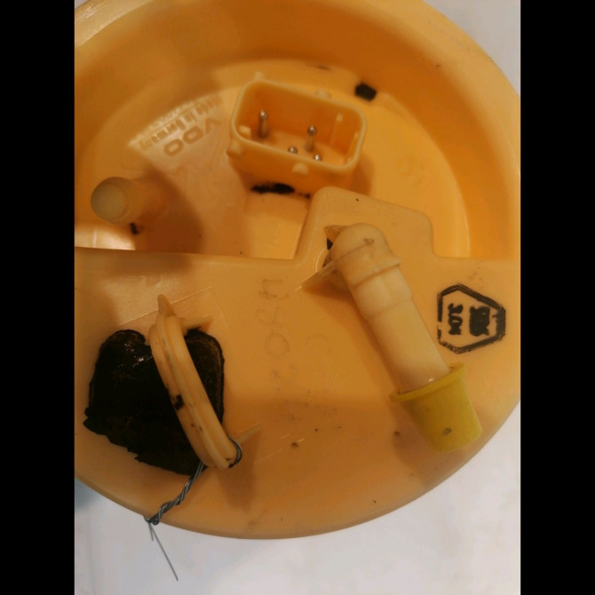 Jauge a carburant occasion B.M.W. SERIE 3 IV Phase 2 09-2001->03-2005 320d 16116768788 4