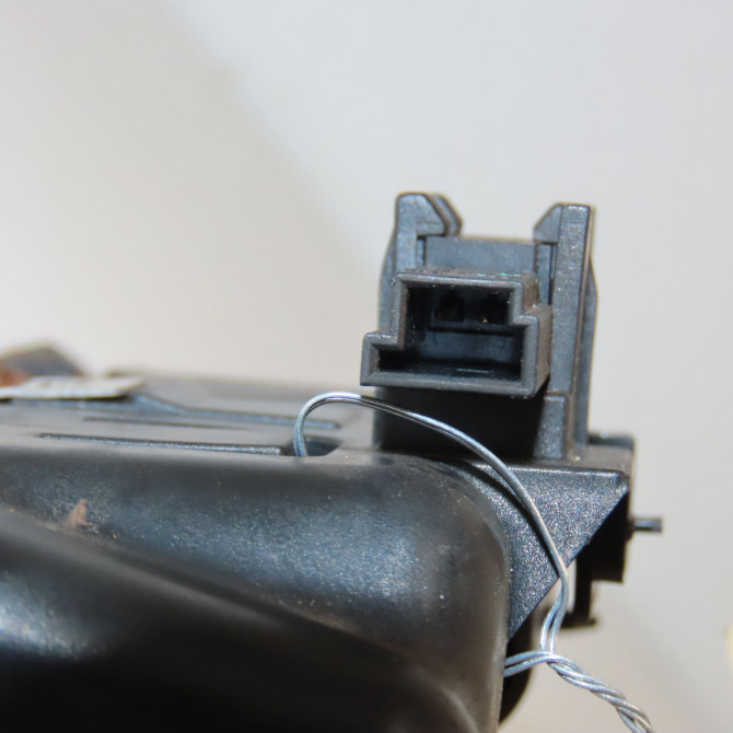 Actionneur coffre ar occasion B.M.W. SERIE 3 V Phase 1 03-2005->09-2008 3