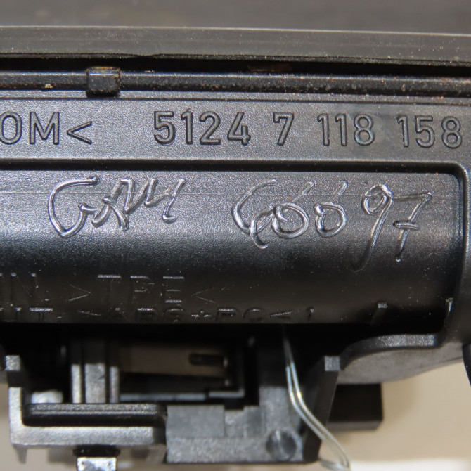 Actionneur coffre ar occasion B.M.W. SERIE 3 V Phase 1 03-2005->09-2008 4