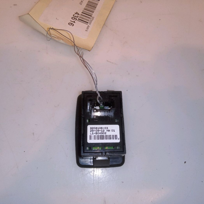 Commande leve-glace porte arrière droite occasion B.M.W. SERIE 1 II Phase 1 08-2011->06-2015 61319208106 2