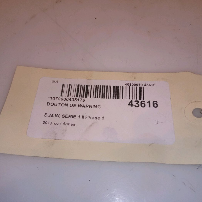 Bouton de warning occasion B.M.W. SERIE 1 II Phase 1 08-2011->06-2015 61319231786 4