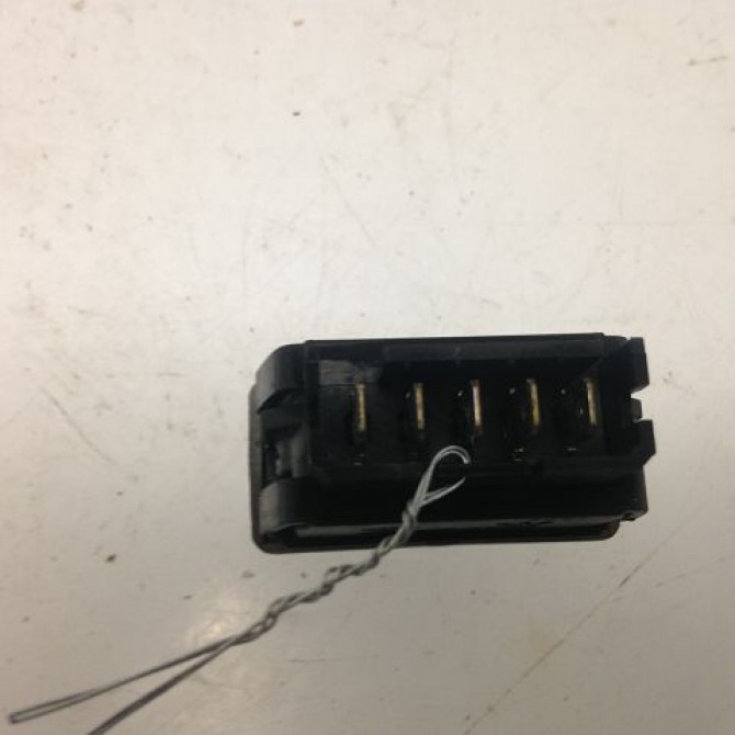 Commande lève-glace porte avant droite occasion PEUGEOT 306 Phase 1 09-1994->03-1997 1.4i 75ch 2