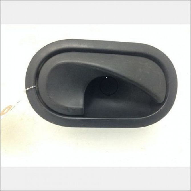 Poignee int porte avd occasion RENAULT MEGANE II Phase 1 09-2003->12-2005 1.5 DCI 80ch 8200843629 1