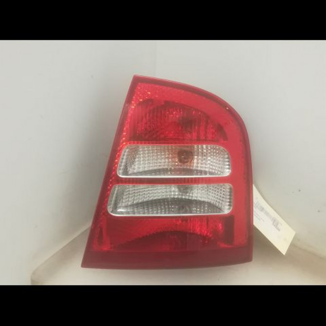 Feu arrière droit occasion SKODA OCTAVIA I Phase 2 10-2000->06-2010 1.9 TDI 110ch 1U6945112C 1