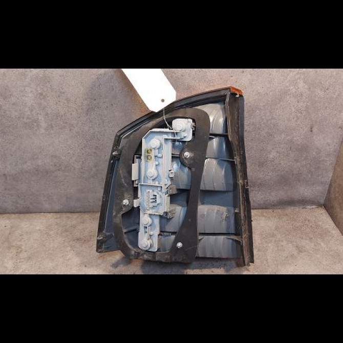Feu arrière droit occasion OPEL VECTRA III Phase 1 06-2002->10-2005 2.2 DTI 16v 125ch 93174904 2