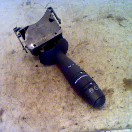 Commande essuie glace occasion RENAULT ESPACE IV Phase 1 09-2002->03-2006 3.0 DCI 7701048915