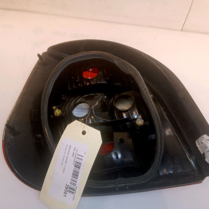 Feu arrière droit occasion RENAULT SCENIC I Phase 2 08-1999->06-2003 1.9 DCI 100ch 7700430966 2