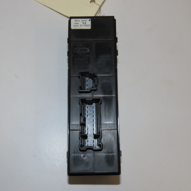 Commande lève-glace porte avant gauche occasion NISSAN JUKE Phase 1 09-2010->... 1.5 DCI 110ch 2