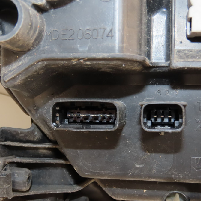 Phare gauche occasion RENAULT LAGUNA III Phase 1 10-2007->10-2010 2.0 DCI 150ch 260600076R 3