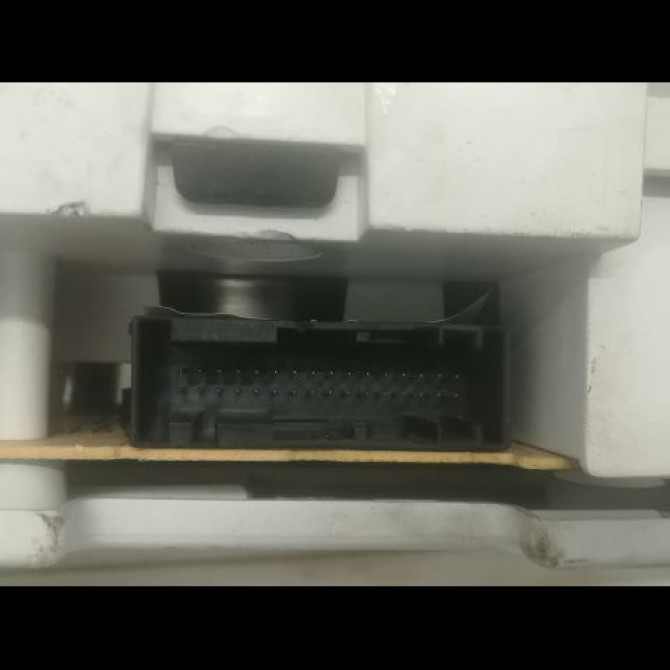 Compteur occasion FORD FIESTA IV Phase 2 09-1999->09-2002 1.8 D 1138021 3