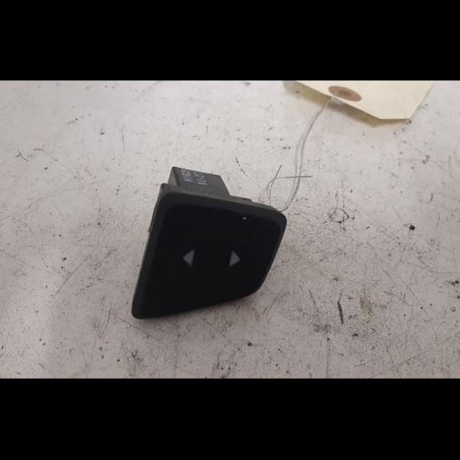 Commande lève-glace porte avant gauche occasion FIAT 500 II 500 II Phase 1 2007-07-01->2016-03-31 1.3 D MULTIJET 16v 75ch 735450601 1