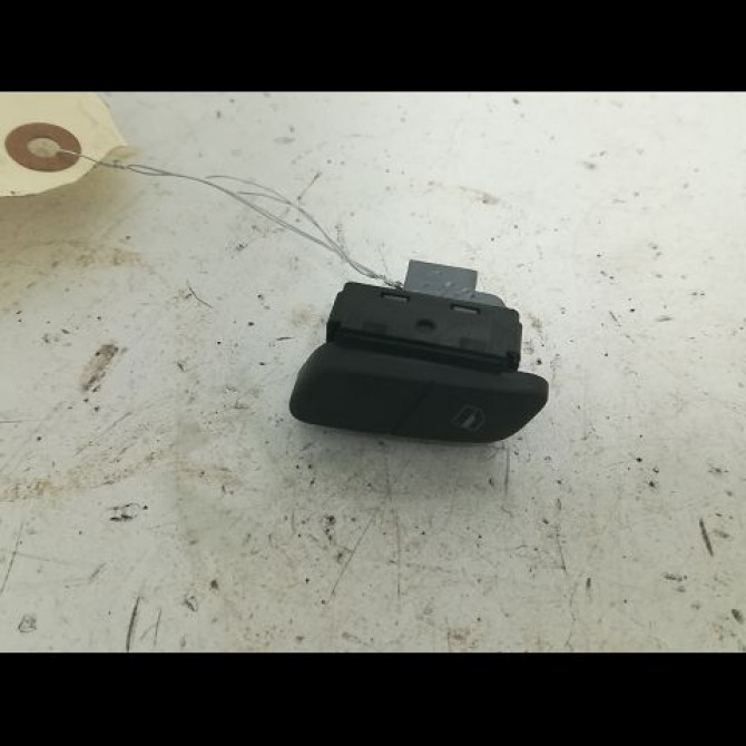 Commande lève-glace porte avant droite occasion VOLKSWAGEN POLO IV Phase 2 05-2005->09-2009 1.4 TDI 80ch 1