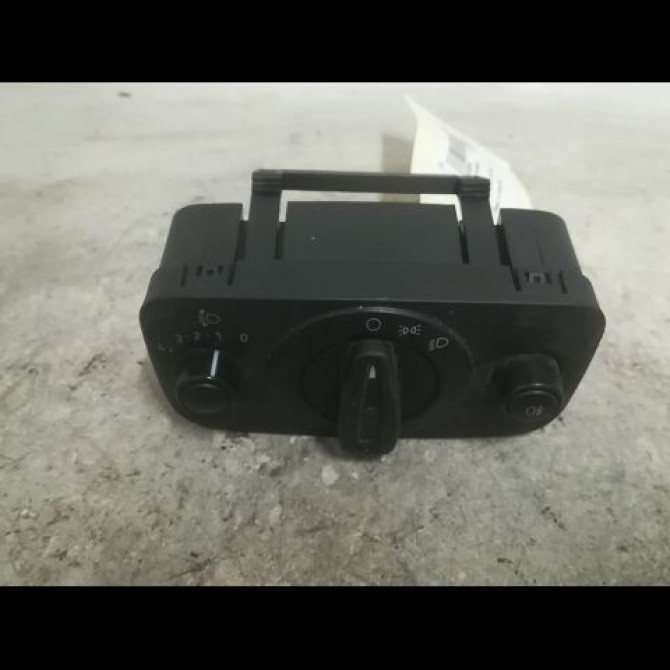 Interrupteur commande de phares occasion FORD FIESTA VI Phase 1 10-2008->11-2012 1.4 TDCI 68ch 1515201 1