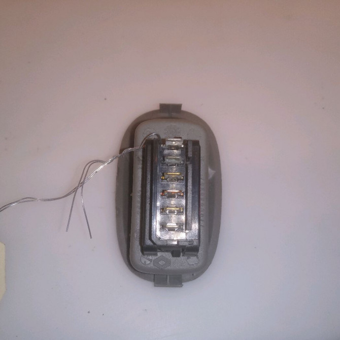 Commande leve-glace porte arrière droite occasion RENAULT SCENIC I Phase 2 08-1999->06-2003 1.9 DCI 100ch 2