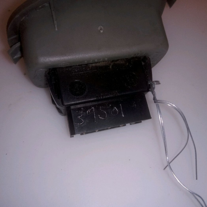 Commande leve-glace porte arrière droite occasion RENAULT SCENIC I Phase 2 08-1999->06-2003 1.9 DCI 100ch 3