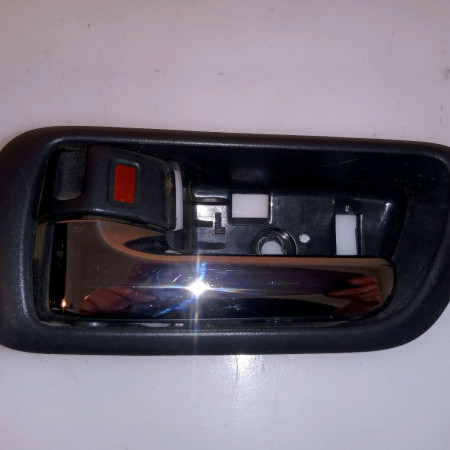 Poignee int porte arg occasion TOYOTA COROLLA VERSO II Phase 1 05-2004->06-2007 136 D-4D 692060F010B0
