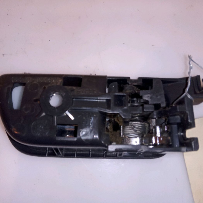 Poignee int porte arg occasion TOYOTA COROLLA VERSO II Phase 1 05-2004->06-2007 136 D-4D 692060F010B0 2