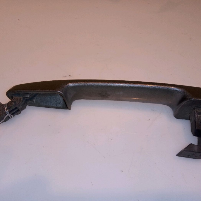 Poignee ext porte avg occasion TOYOTA COROLLA VERSO II Phase 1 05-2004->06-2007 136 D-4D 6921105903 2