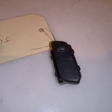Commande lève-glace porte avant droite occasion VOLKSWAGEN POLO IV Phase 2 05-2005->09-2009 1.4 TDI 70ch