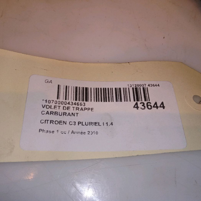 Volet de trappe carburant occasion CITROEN C3 PLURIEL I Phase 1 04-2003->09-2008 1.4 HDi 1517A2 4