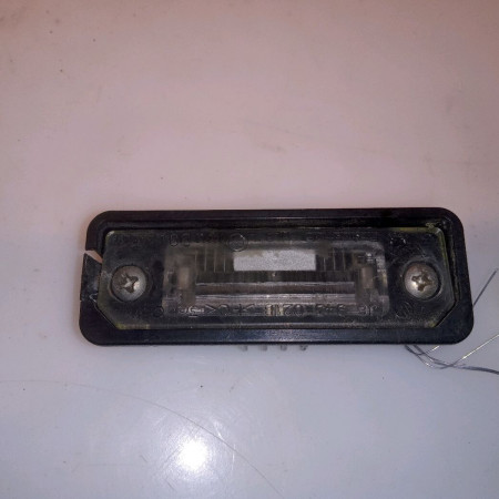 Eclaireur plaque de police g occasion VOLKSWAGEN PASSAT V Phase 1 03-2005->10-2010 1.9 TDI 105ch 3C5943021