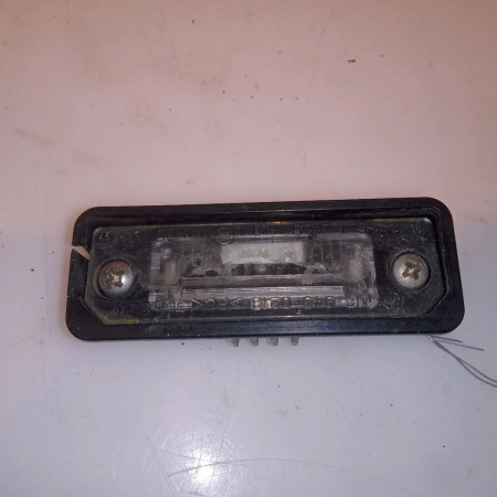 Eclaireur plaque de police d occasion VOLKSWAGEN PASSAT V Phase 1 03-2005->10-2010 1.9 TDI 105ch 3C5943021