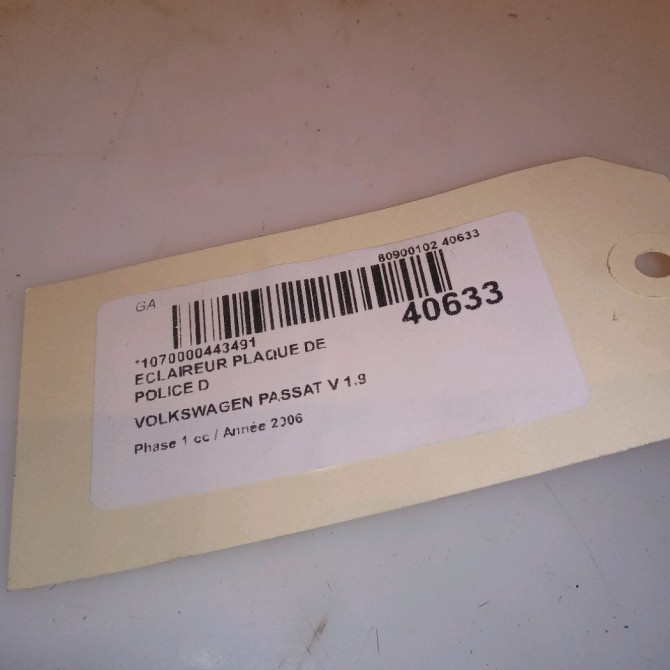 Eclaireur plaque de police d occasion VOLKSWAGEN PASSAT V Phase 1 03-2005->10-2010 1.9 TDI 105ch 3C5943021 4