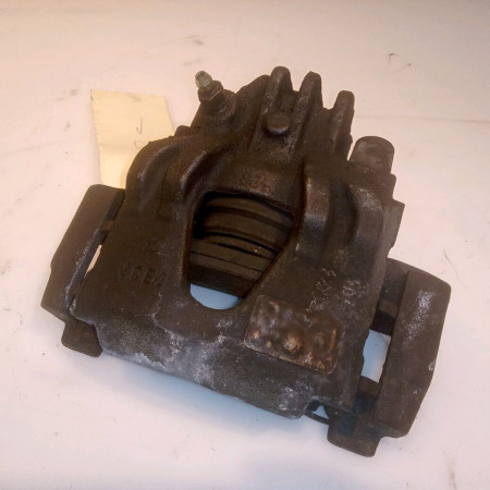 Etrier de frein avant droit occasion CITROEN SAXO 441060