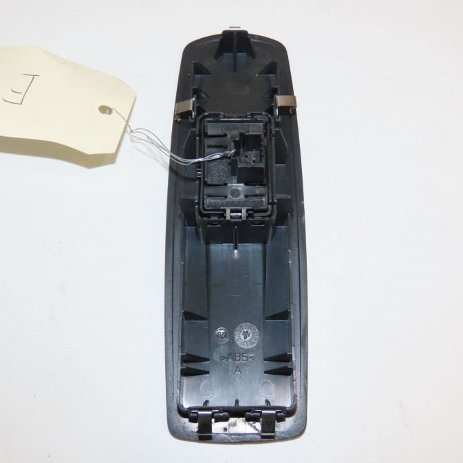 Commande lève-glace porte avant droite occasion RENAULT LAGUNA III Phase 1 10-2007->10-2010 2.0 DCI 150ch 809600750R 2