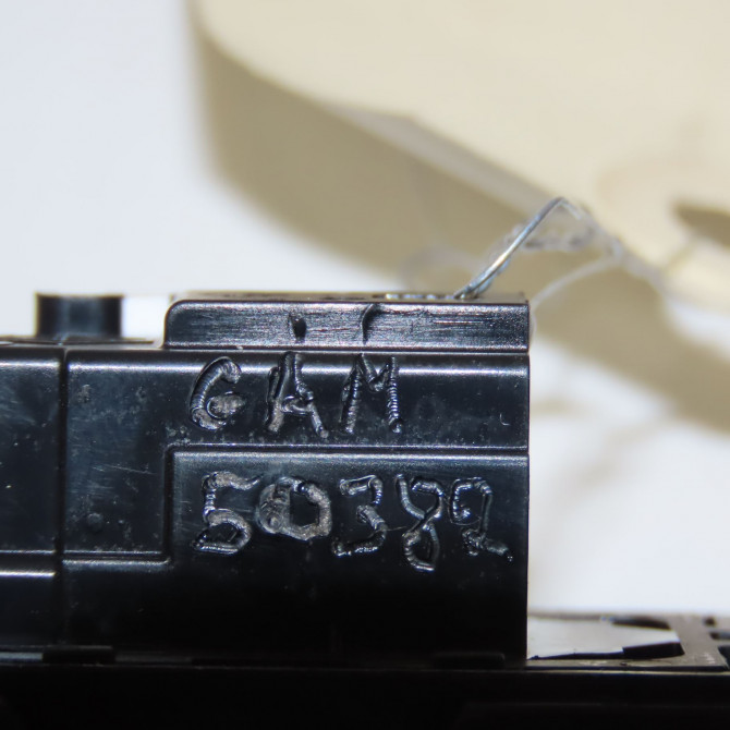 Commande leve-glace porte arrière droite occasion RENAULT CLIO V 254218388R 5