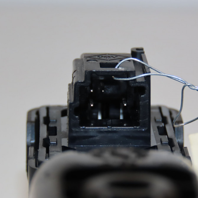 Commande leve-glace porte arrière gauche occasion RENAULT CLIO V 254218388R 3