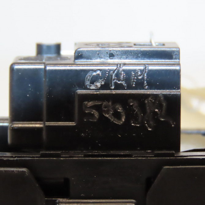 Commande leve-glace porte arrière gauche occasion RENAULT CLIO V 254218388R 5