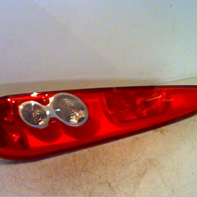 Feu arrière droit occasion FORD FIESTA V Phase 1 09-2002->10-2005 1.4 TDCI 1437625 1