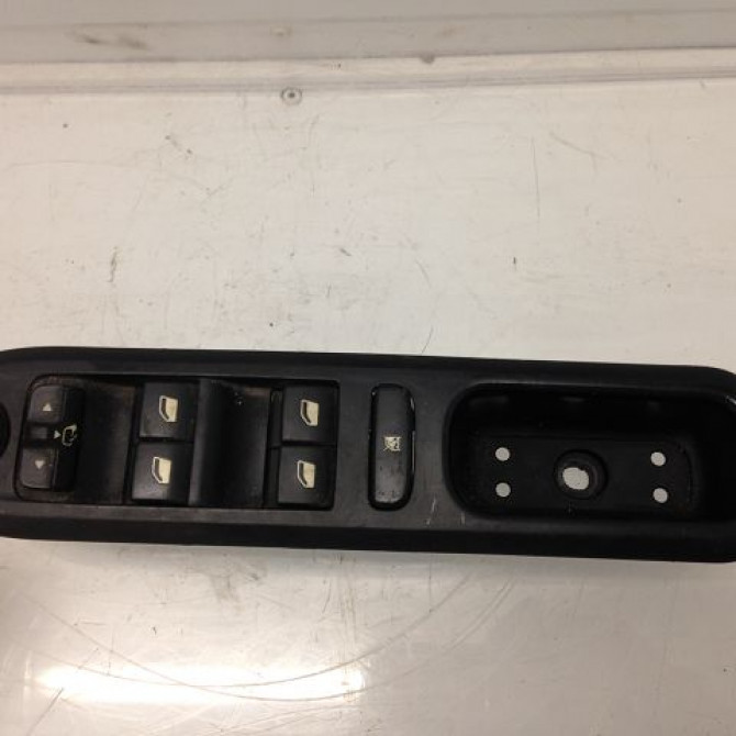 Commande lève-glace porte avant gauche occasion PEUGEOT 407 phase 1 SW 07-2004->07-2008 1.6 HDI 110ch 6554ER 1