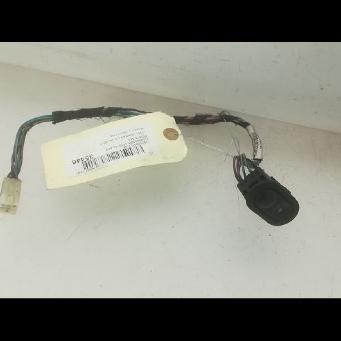 Commande lève-glace porte avant gauche occasion OPEL CORSA II Phase 2 04-1997->10-2000 1.2i 16v 65ch 90433888 1