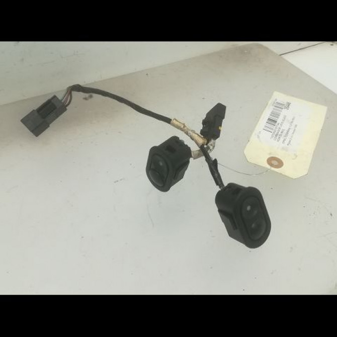 Commande lève-glace porte avant droite occasion OPEL CORSA II Phase 2 04-1997->10-2000 1.2i 16v 65ch 90433895 1