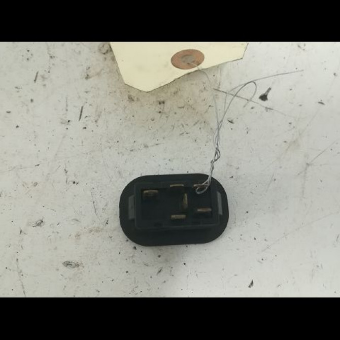 Commande lève-glace porte avant droite occasion FIAT PUNTO I Phase 1 11-1993->10-1999 TD 60ch 720657060 2