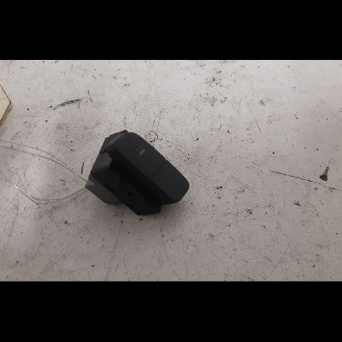 Commande lève-glace porte avant droite occasion VOLKSWAGEN POLO IV Phase 1 01-2002->05-2005 1.4 16v 6Q09598569B9 1