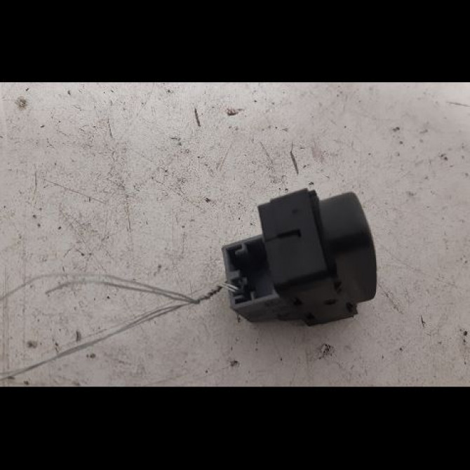 Commande lève-glace porte avant droite occasion VOLKSWAGEN POLO IV Phase 1 01-2002->05-2005 1.4 16v 6Q09598569B9 2