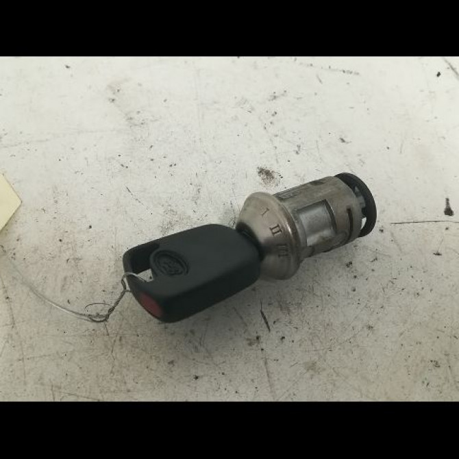 Antivol de direction occasion FORD KA I Phase 1 10-1996->10-2008 1.3i 1022184 1