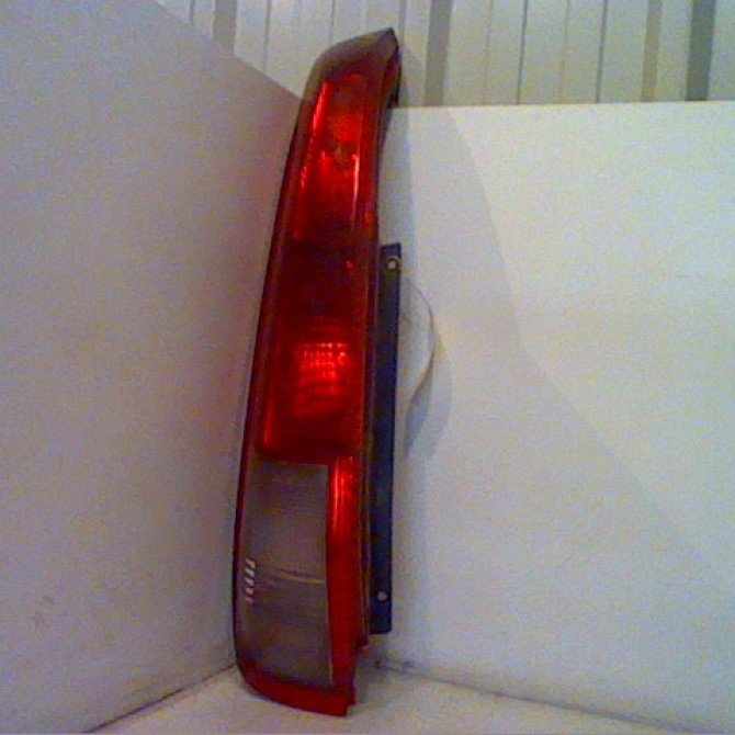 Feu arrière gauche occasion NISSAN X-TRAIL I Phase 2 01-2004->11-2007 2.2 DCI 26555EQ00B 1