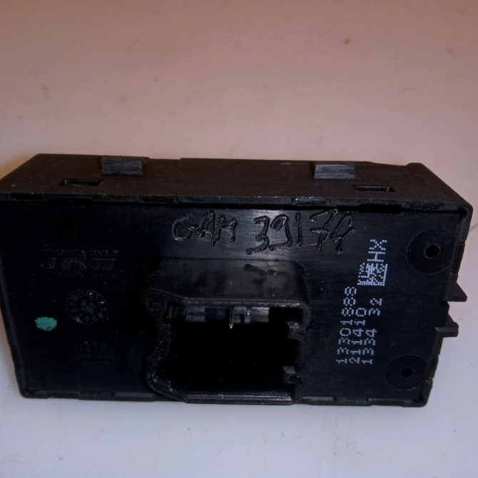 Commande leve-glace porte arrière droite occasion OPEL ZAFIRA III Phase 1 11-2011->... 13301888 3