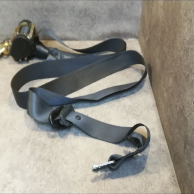 Ceinture avant droite occasion RENAULT LAGUNA II Phase 2 03-2005->09-2007 1.9 DCI 110ch 8200687428 1