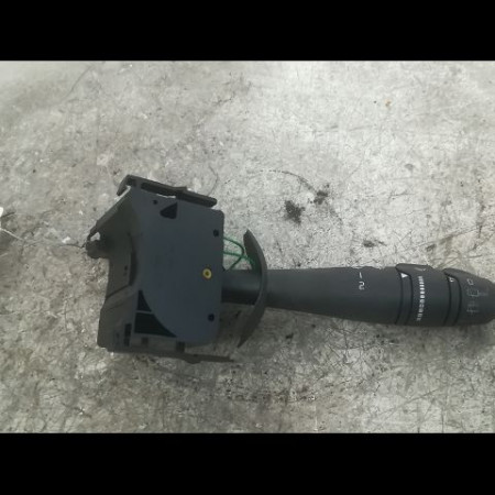 Commande essuie glace occasion RENAULT LAGUNA II Phase 1 11-2000->03-2005 1.9 DCI 110ch 7701048915