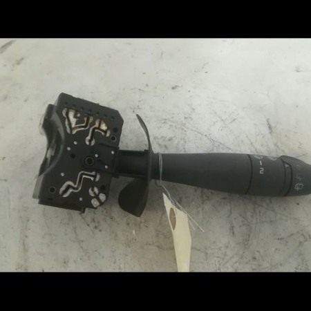 Commande essuie glace occasion RENAULT CLIO II Phase 1 03-1998->06-2001 1.9 D