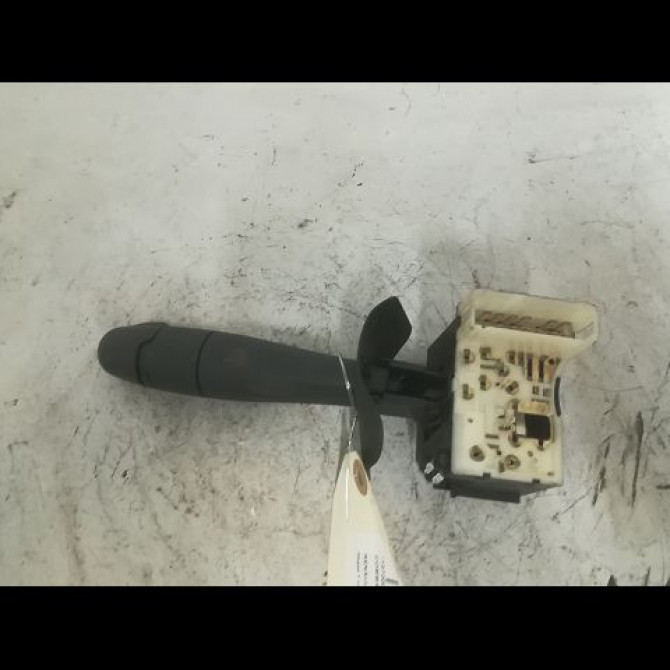 Commande essuie glace occasion RENAULT CLIO II Phase 1 03-1998->06-2001 1.9 D 2