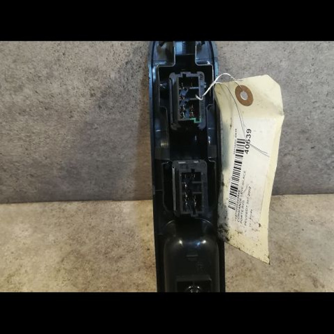 Commande lève-glace porte avant gauche occasion PEUGEOT 307 2