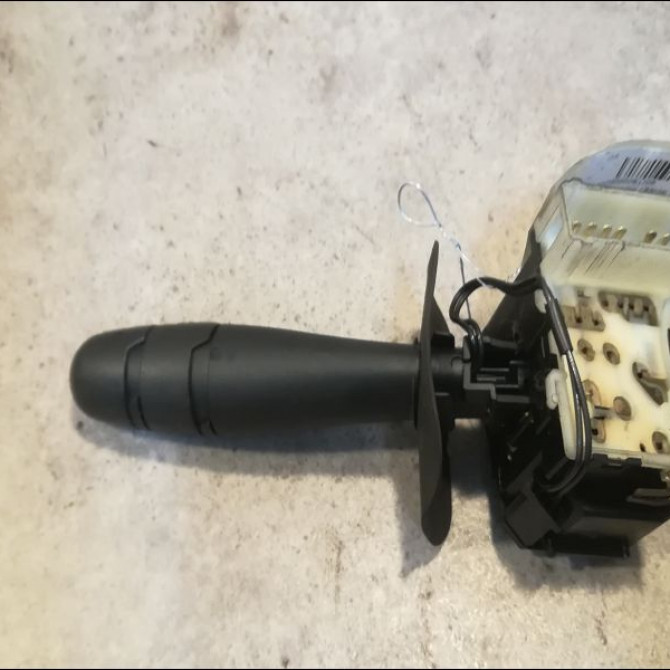 Commande essuie glace occasion RENAULT SCENIC I Phase 2 08-1999->06-2003 1.9 DTI 80ch 7701047256 2